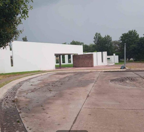 Terreno En Venta En Condominio Al Norte De Aguascalientes
