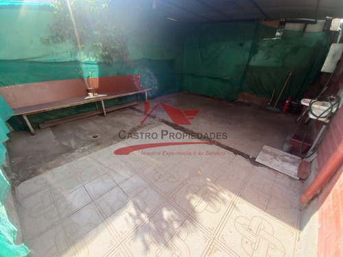 Casa De Dos Pisos Con 2 Dormitorios, 1 Baño, Quilicura