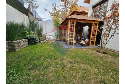 Impecable Casa En Quebrada De Macul