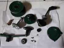 Comprar Repuesto Reel Escualo Eco- 2 Tornillos De Tapa - Ver Otros