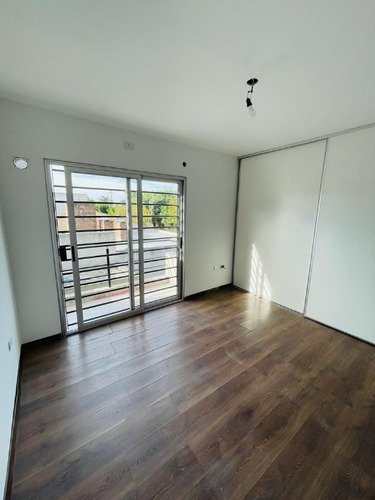 Imagen 9 de 14 de Departamento Tipo Casa En Alquiler En Barrio Parque