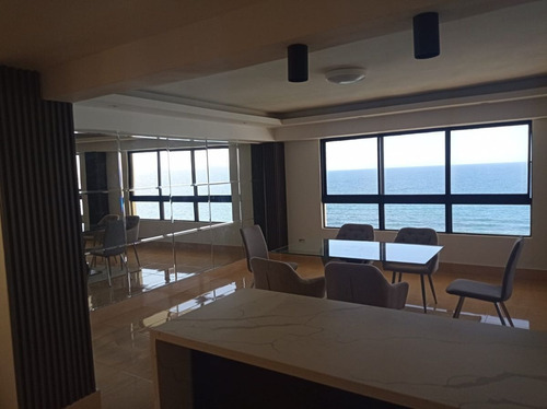Alquilo Apartamento Con Vista Al Mar En El Malecón De Santo Domingo Amueblado
