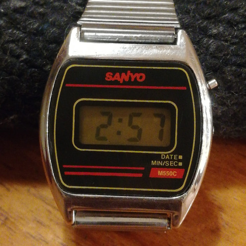 Reloj  Sanyo Quartz - Digital   ( M 550 C )  China Coleccion