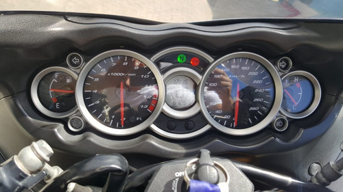 Imagem 2 de 7 de Hayabusa 1340cc Suzuki 2011 Dourada Extra + Acessórios!