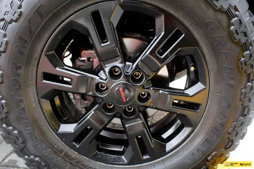 Nissan Frontier 2.5 D22 / Np300 Estacas Diesel Mt 4x4