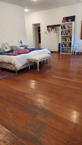 Venta- Casa Enorme Con Jardín Y Pileta, Hurlingham