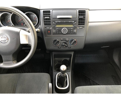 Nissan Tiida - 2011 / 2012 1.8 Sedan 16v Flex 4p Manual