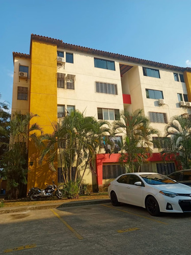 Karina Acosta Vende Apartamento En Residencia San José La Florida Pla-1685