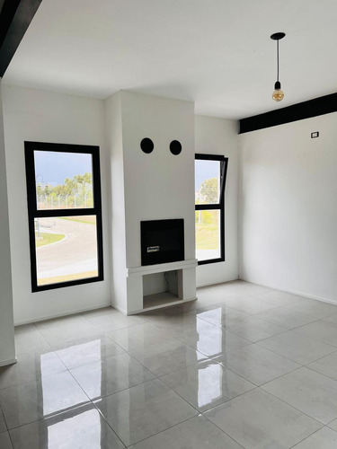 Casa En Barrio Pueblos Del Plata-villalobos
