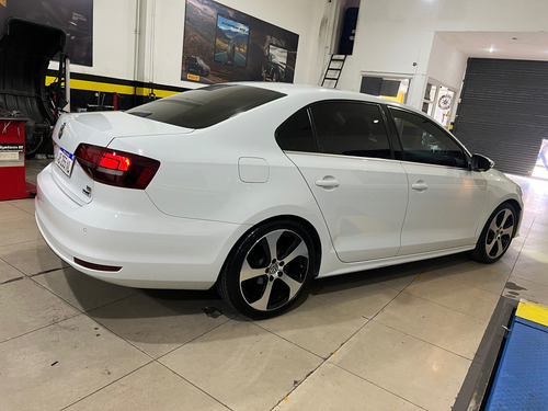 Volkswagen Vento 1.4 Comfortline 150cv At