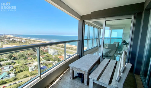 Tus Mejores Vacaciones A Pasos Del Mar, Look Brava, Playa Brava, Punta Del Este