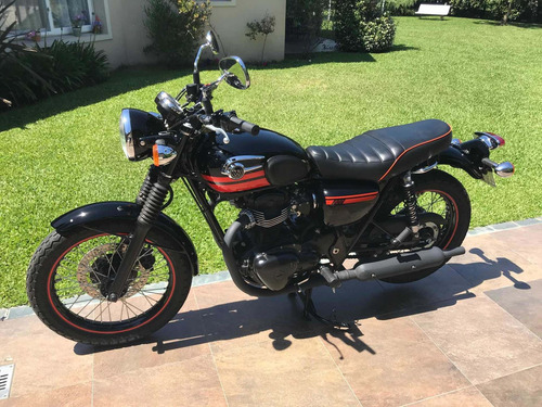 Kawasaki W800 S.e. (no Triumph Boneville, Honda O Scrambler)