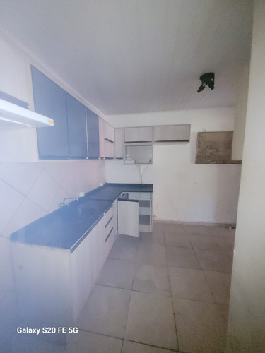 Casa De 01 Quanto Amplo Espaço Para Construir Mas