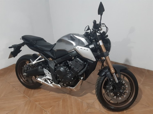 Imagem 8 de 10 de Honda Cb 650 R Abs 2021 Prata