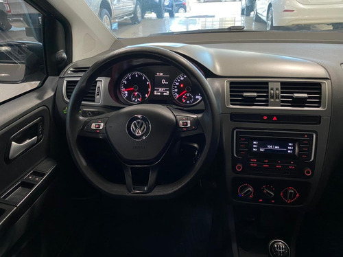 Volkswagen Suran 1.6 Comfortline 101cv 2016