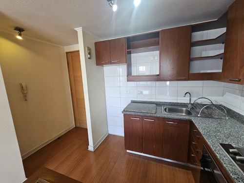 Arriendo Depto. Año Corrido Sin Muebles En Coraceros.