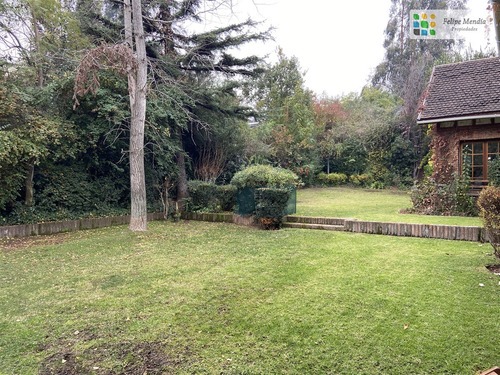 Casa En Arriendo De 6 Dorm. En Las Condes