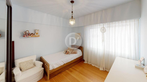Departamento En Venta, 4 Ambientes, Con Cochera Y Baulera. Vicente López, Sobre Avenida Libertador.