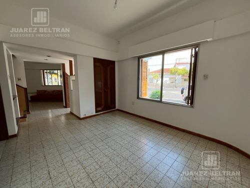 Local En Alquiler - Barrio General Paz - Esquina Con Terraza!