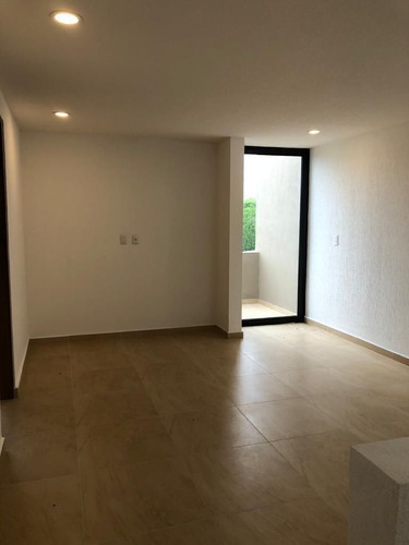 Imagen 26 de 30 de En Venta Casa En Zibata, Jardín, 3 Recamaras, Cuarto De Lava