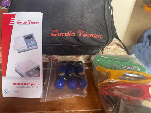 Imagen 4 de 8 de Electrocardiografo