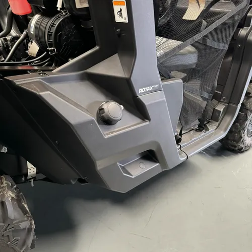 Can-am Defender Hd7 Base 2024