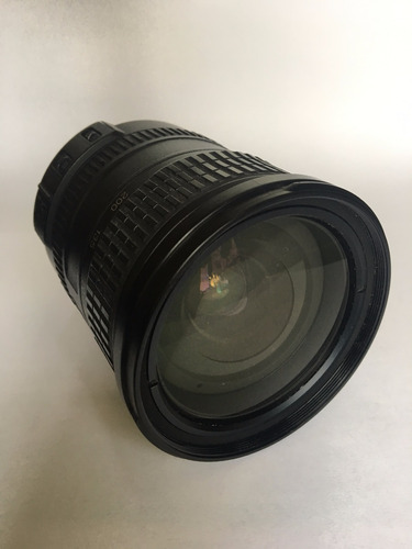 Nikon D7000 + Lentes 18-105mm E 18-200mm