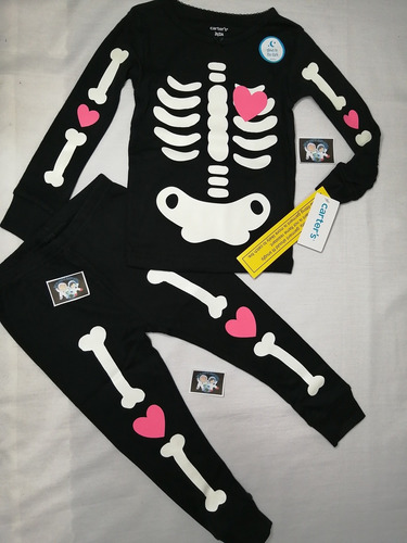 Imagen 6 de 10 de Disfraz Pijama Para Niña Bebe Alumbra En Oscuridad Carters.