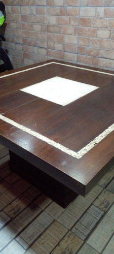 Mesa De Madera Maciza Con Detalle En Piedra 