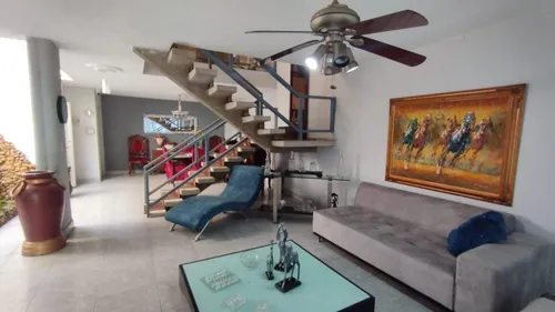 Casa En Venta En Templete. Cod V11437