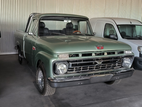 Ford F100 1966 V8