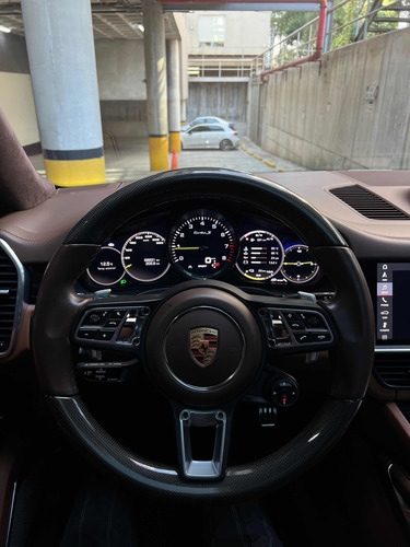 Porsche Cayenne Coupe Turbo S e hybrid