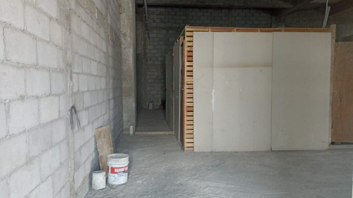 Excelente Local Comercial En Renta 80 M2. División Del Norte