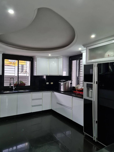 Imagen 6 de 13 de Casa En Venta En El Parral 04244935350
