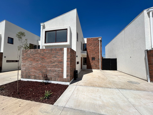 Casa En Arriendo En Condominio Townhouse, Las Rastras