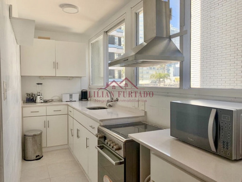 Departamento Con Espectacular Vista Al Puerto De Punta Del Este En Venta Un Dormitorio- Ref: 1442