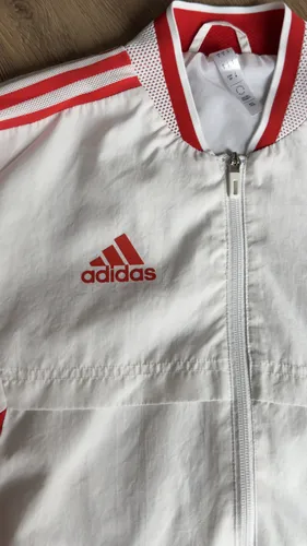 Campera adidas River Plate Anthem 2024 - Impecable (Usado)