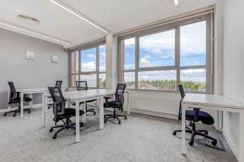 Renta De Oficinas Profesionales Amuebladas Para 15 Personas En Regus Convention Center.
