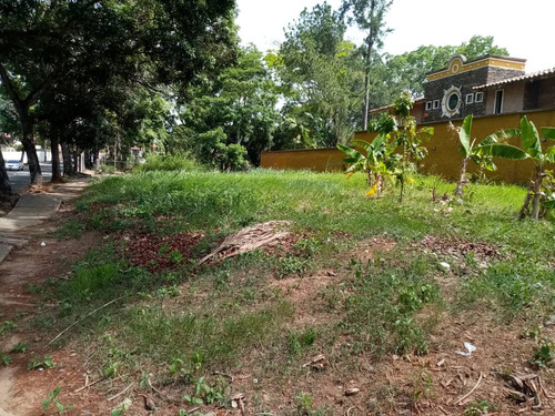Sky Group Vende Terreno En La Av. 112 Y Calle 139 De La Urbanización Prebo Ii. Vit-001