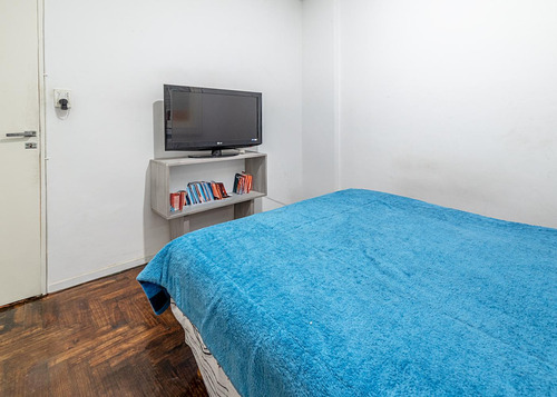 Venta Departamento De 3 Ambientes Con Balcón En Flores Apto Credito