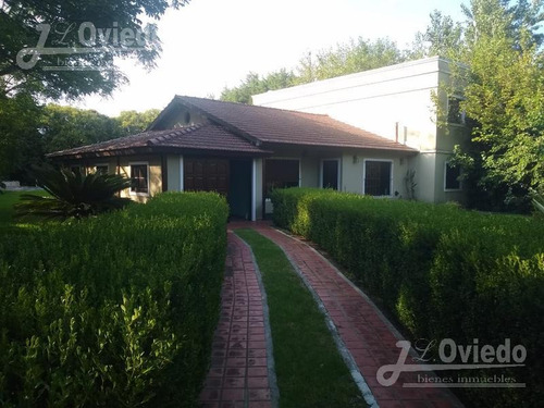 Hermosa Casa En Country En Pilar Con Pileta ****