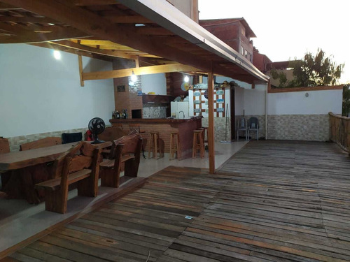 Imagem 10 de 16 de Casa Confortável Bairro Iguaçu
