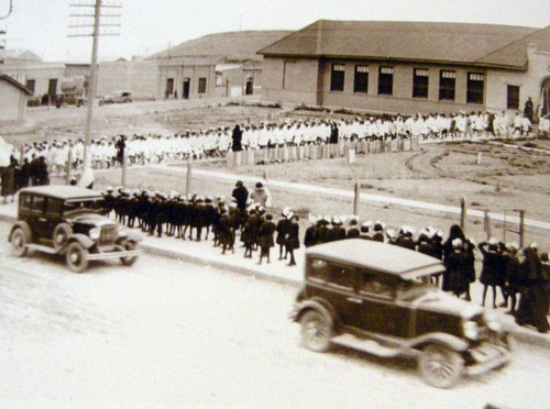 Comodoro Rivadavia Imágenes De Ayer Y Hoy 100 Años 1901-2001 (Usado)