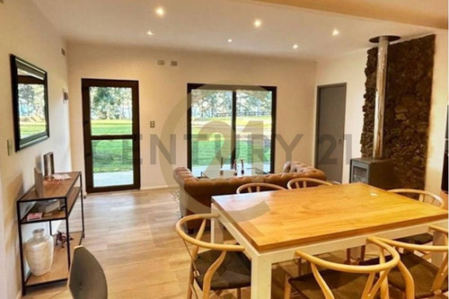 Espectacular Casa En Punta Larga, Frutillar