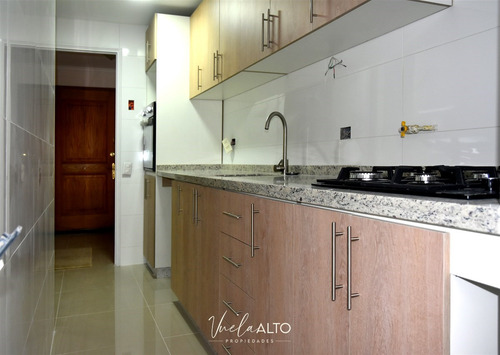 Depto. En Venta 3 Dormitorios Las Condes/ Impecable / Vista