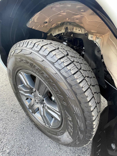 Imagen 9 de 10 de Toyota Hilux 2.8
