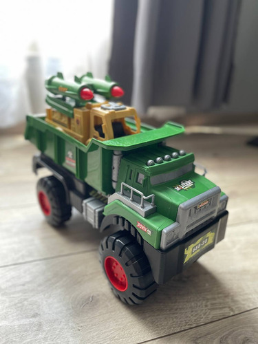 Camion Militar Tolva Lanza Misiles Juguete