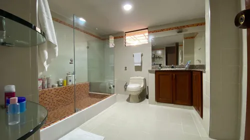 Casa Unifamiliar, De Dos Pisos, Muy Segura, Amplia Ymuy Bien Ubicada