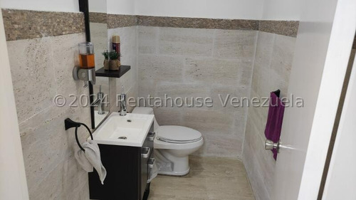 Oficina Remodelada En Alquiler Macaracuay 56.02 Mtrs2 Pd
