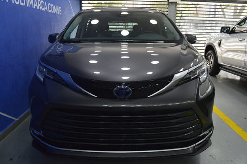 Toyota Sienna Hybrid